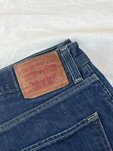 Carregar imagem no visualizador da galeria, vintage Levis jeans Levis
