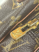 Cargar imagen en el visor de la galería, vintage Louis Vuitton amazon sling bag Louis Vuitton
