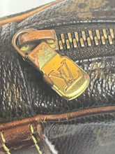 Load image into Gallery viewer, vintage Louis Vuitton danube sling bag Louis Vuitton
