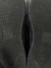 Lade das Bild in den Galerie-Viewer, vintage Louis Vuitton sneaker Louis Vuitton
