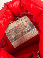 Cargar imagen en el visor de la galería, vintage Moncler Grenoble winterjacket Moncler
