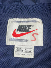Load image into Gallery viewer, vintage Nike Arsenal windbreaker 1996-2001 Nike
