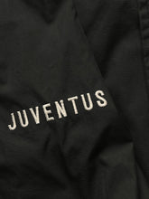 Carregar imagem no visualizador da galeria, vintage Nike Juventus Turin windbreaker 2005 Nike
