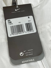 Cargar imagen en el visor de la galería, vintage Nike windbreaker dswt from 2004 Nike
