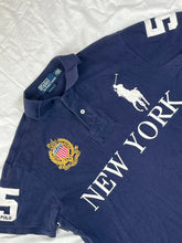 Carica l&#39;immagine nel visualizzatore di Gallery, vintage Polo Ralph Lauren NEW YORK polo Polo Ralph Lauren
