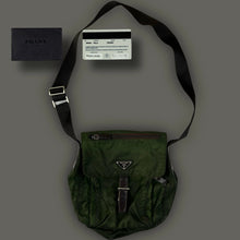 Carregar imagem no visualizador da galeria, vintage Prada sling bag Prada
