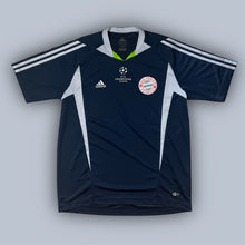 Cargar imagen en el visor de la galería, vintage Adidas Fc Bayern Munich trainingsjersey UCL {L} - 439sportswear
