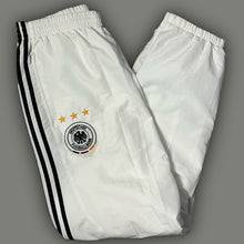 Cargar imagen en el visor de la galería, vintage Adidas Germany trackpants {L} - 439sportswear
