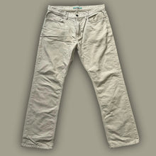 Carregar imagem no visualizador da galeria, vintage beige Lacoste jeans Lacoste
