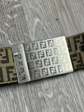 Cargar imagen en el visor de la galería, vintage reversible Fendi belt Fendi
